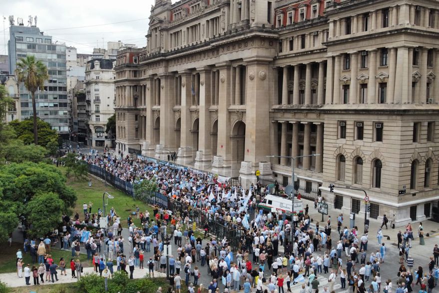 Marcha del 3-F: manifestantes criticaron "el avance contra la Corte" y la independencia judicial