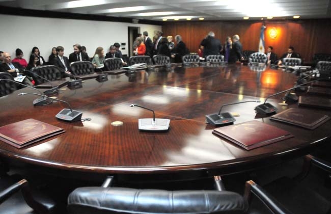 La Plata: Cámara revocó el fallo contra la ley de subrogancias