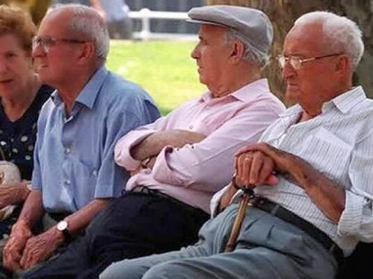 Ordenan restituir débitos mal efectuados a un pensionado