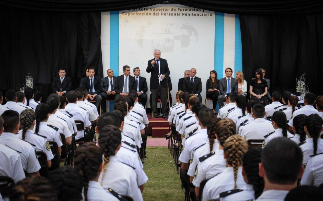 Nuevo ministro, nuevos oficiales