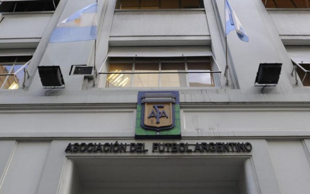 Investigan firmas que operaron con cheques de  la AFA