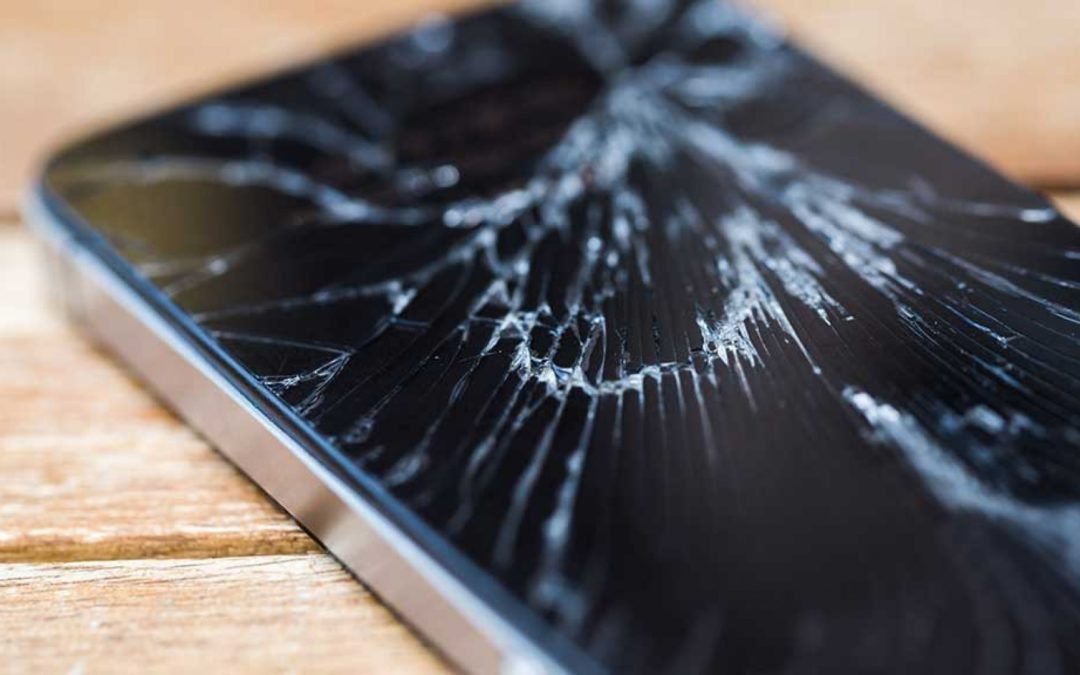 Lo indemnizaron por daños porque le vendieron un celular que no funcionaba