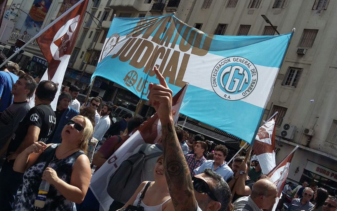 Los judiciales marcharon con la CGT
