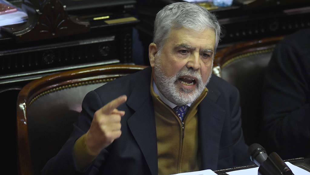 De Vido cada vez más complicado