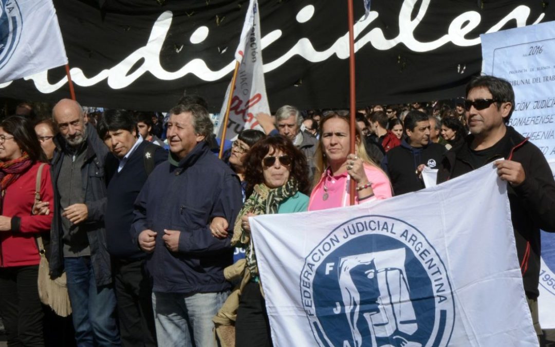 Asamblea por paritarias de judiciales bonaerenses