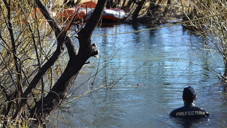 Habló el bombero que encontró el cuerpo en el río Chubut