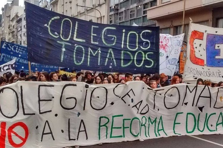 Secundaria del futuro: ordenan la difusión de expedientes