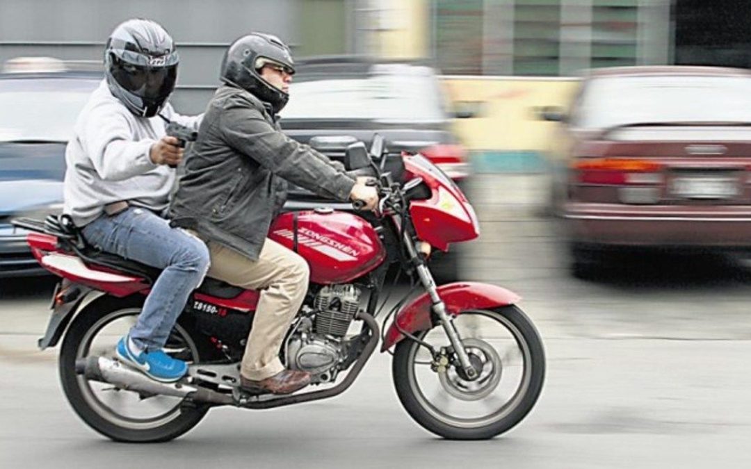 Buscan prevenir los delitos de los "motochorros"