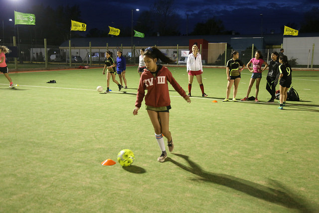 Clínica de fútbol femenino en San Isidro