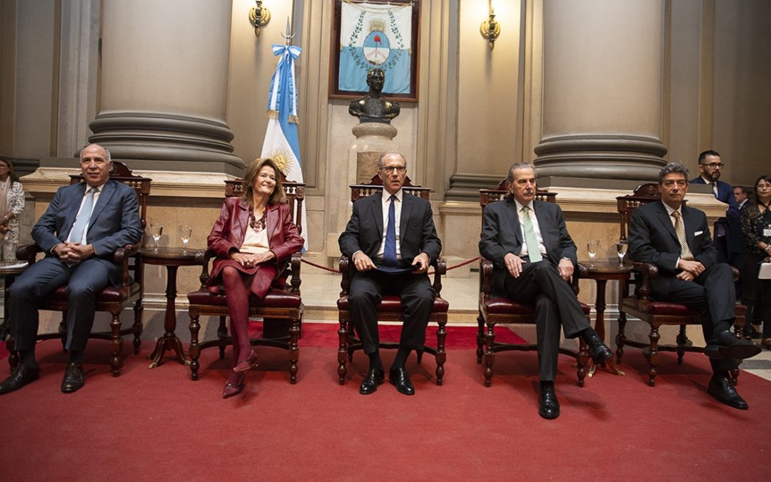 La Corte avaló el reclamo de 15 provincias contra decretos fiscales de Macri