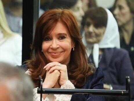 Una de cal y una de arena para Cristina Kirchner