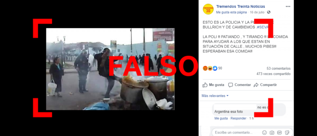 Reverso: Es falsa la foto de un supuesto policía pateando una olla en la Argentina