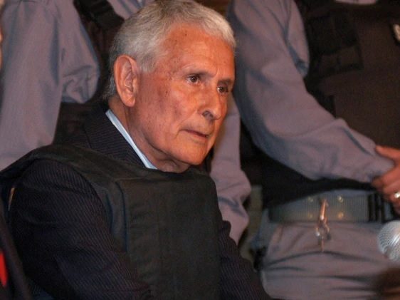 La Cámara Federal de Casación rechazó el pedido de prisión domiciliaria de Miguel Etchecolatz
