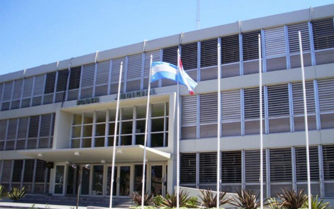 El gobernador de Entre Ríos envió dos pliegos para las cubrir las vacantes del STJ
