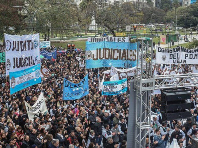 Reclamo colectivo de los judiciales por Ganancias