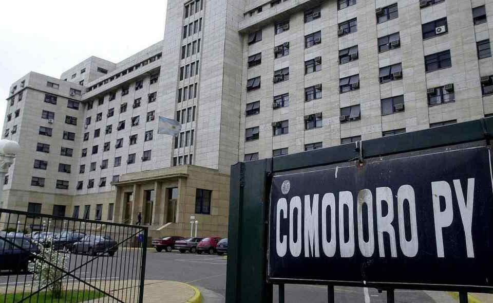La Cámara Federal de Casación Penal reafirmó que sus fallos plenarios deben ser respetados por todos los tribunales federales
