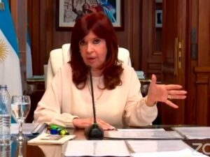 Cristina Kirchner: el fiscal pedirá que también se la condene como jefa de una asociación ilícita y la pena podría subir a 12 años