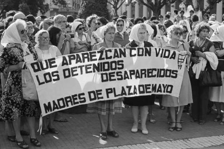 45 años de la lucha de las Madres de Plaza de mayo