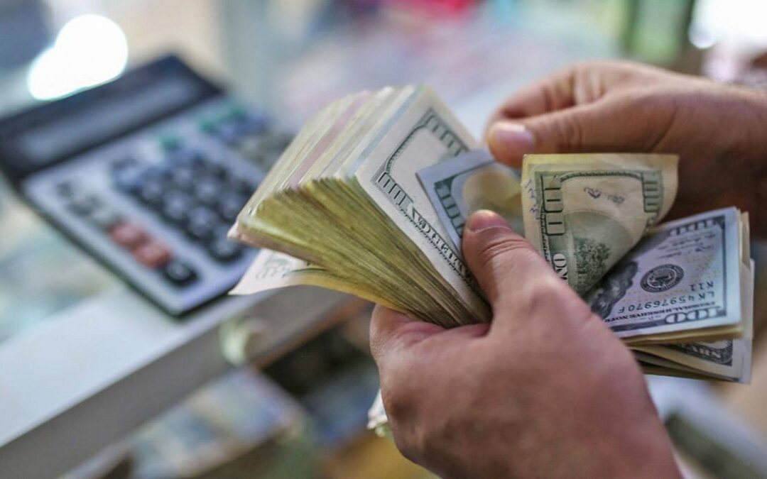 Una deuda en dólares se debe pagar al cambio del "dólar ahorro"