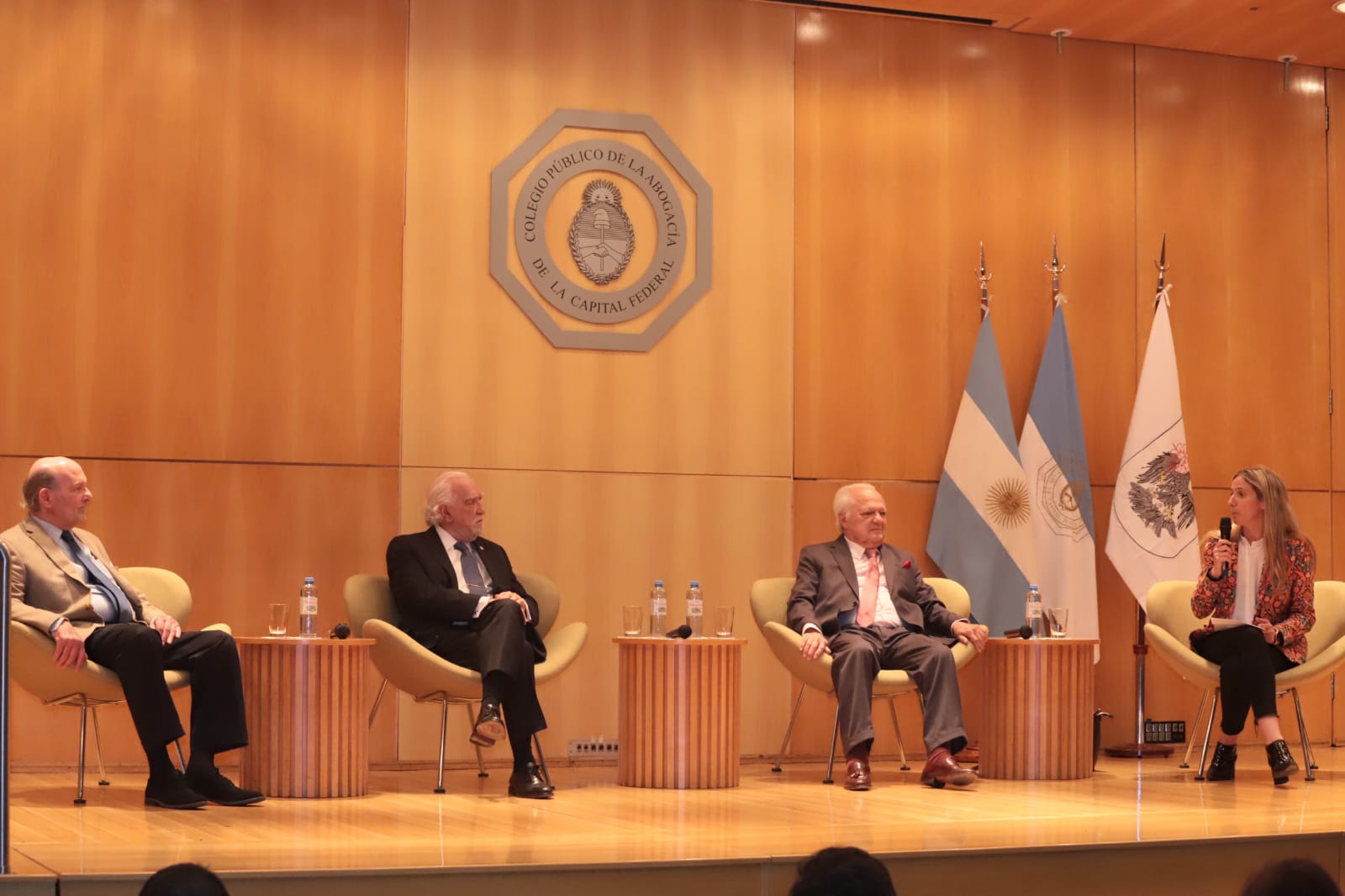 Jorge Valerga Aráoz, Ricardo Gil Lavedra, Guillermo Ledesma y Paz Rodríguez Niell. 
