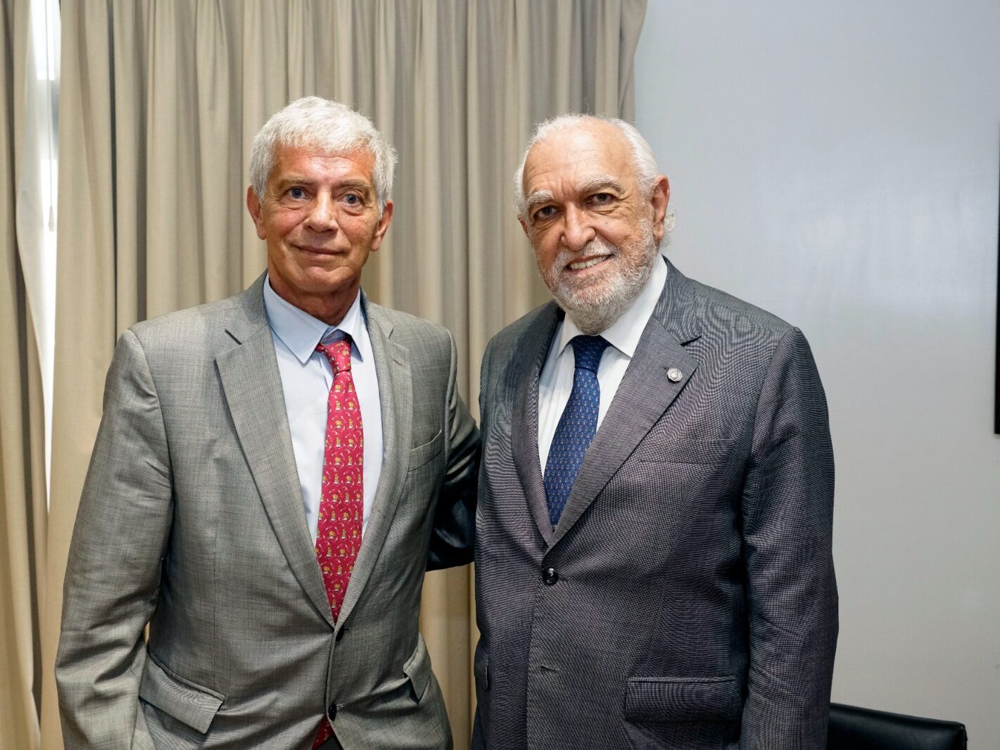 Detalles de la reunión de Cúneo Libarona con Gil Lavedra