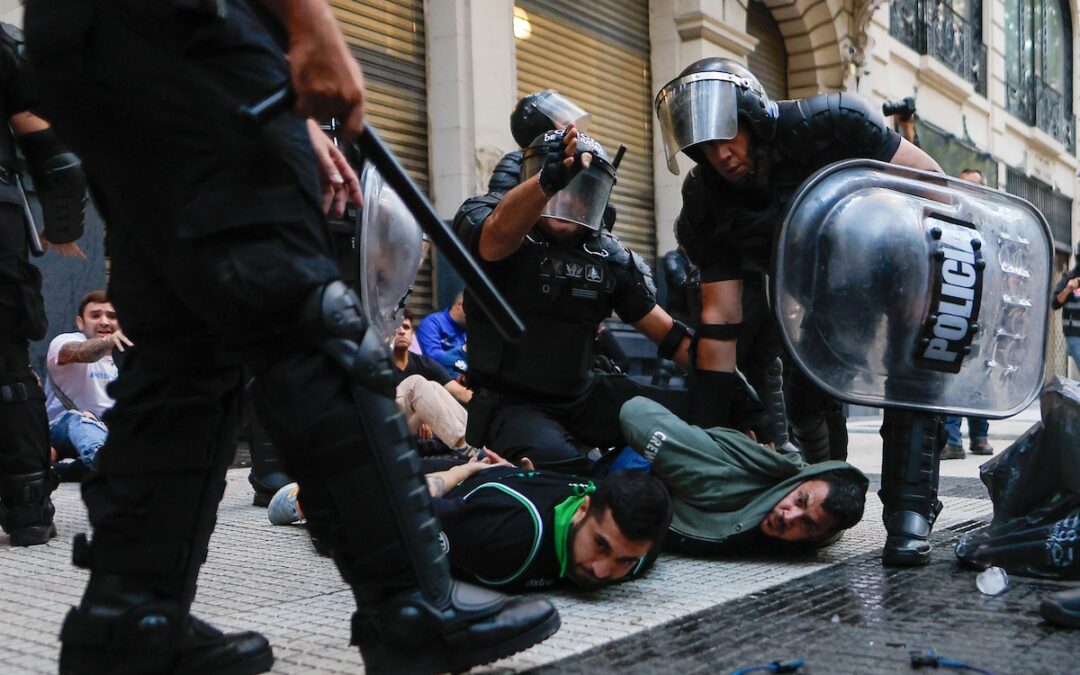 Liberaron a 114 personas detenidas en la marcha por los jubilados: la jueza consideró que se vieron afectados derechos constitucionales fundamentales