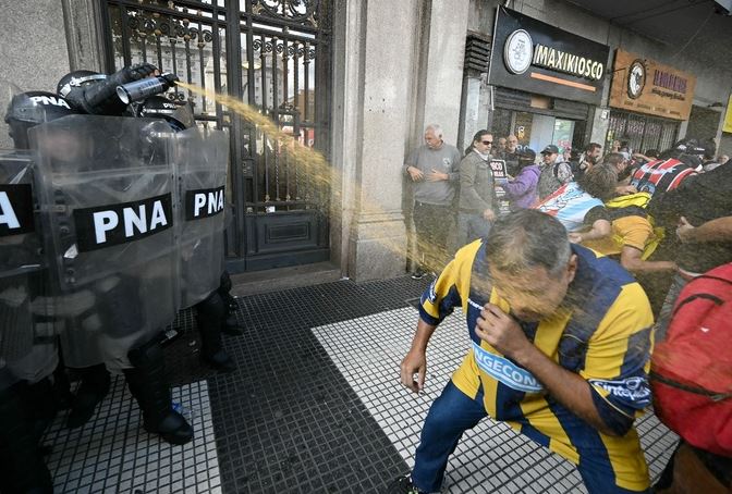 Marcha por los jubilados | Represión a manifestantes en los alrededores del Congreso