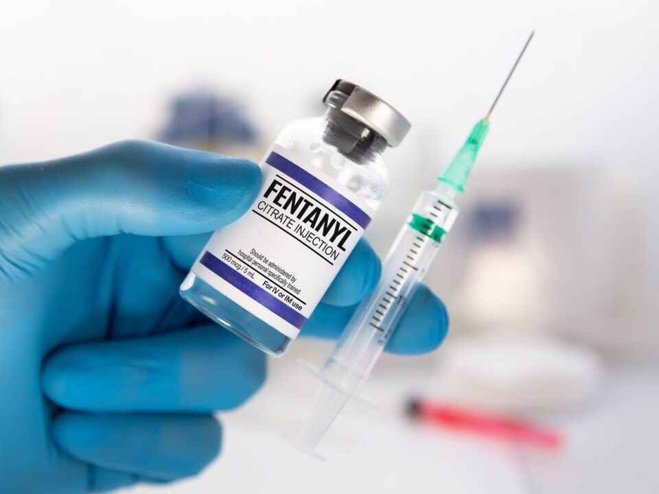 La Justicia federal de La Plata ordenó allanamientos en los laboratorios que fabricaban fentanilo contaminado