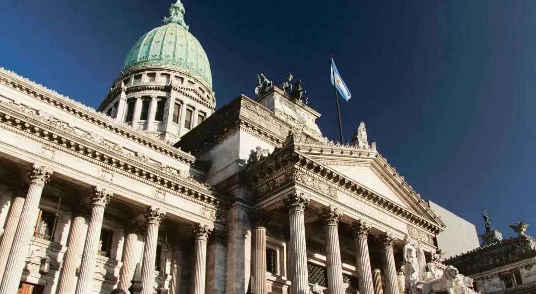 Después de 16 años vacante, el Congreso se perfila a nombrar un Defensor del Pueblo