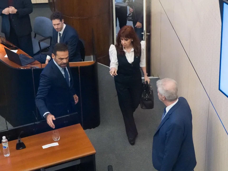 Cristina Kirchner declaró en Comodoro Py y denunció “prácticas mafiosas” de jueces y fiscales en la causa de los cuadernos