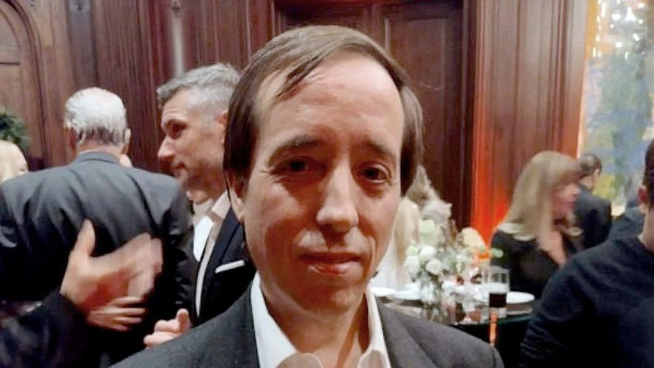 El empresario acusado de abusar de los amigos de su hijo se negó a declarar  