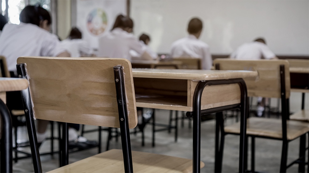 La falacia del castigo en las aulas: responsabilidad progresiva y justicia restaurativa frente a la criminalización del conflicto escolar