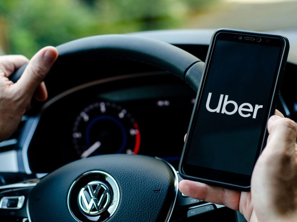 La Justicia porteña ordenó el registro profesional obligatorio para conductores de Uber, DiDi y Cabify