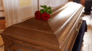 INSÓLITO | Confundieron dos cuerpos y cremaron el equivocado: condena millonaria a funeraria, geriátrico y cementerio