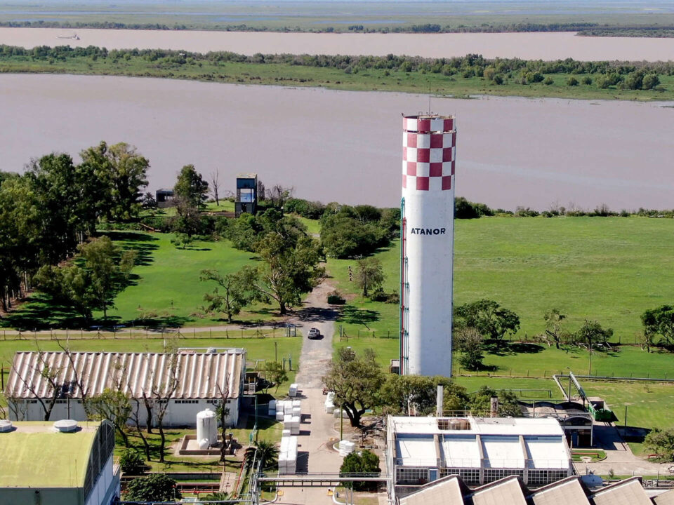 La Justicia bonaerense ratificó la condena contra Atanor por daños ambientales en el río Paraná