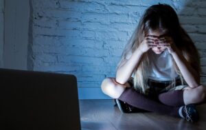 "Ley Florencia": buscan crear un sistema nacional contra el bullying y las violencias digitales