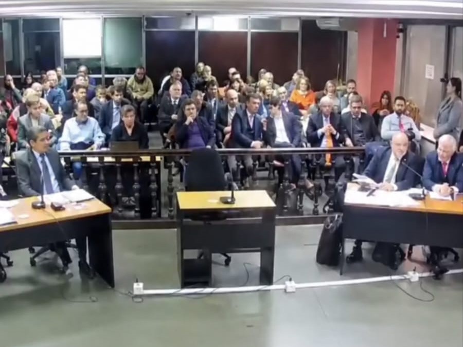 Escándalo en el jury contra el juez Alfredo López: desalojaron la audiencia tras gritos antisemitas